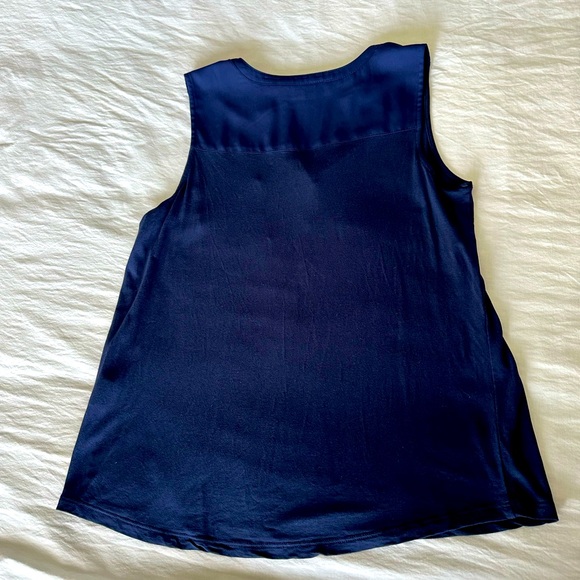 Banana Republic Factory Sleeveless Blouse - Picture 2 of 3